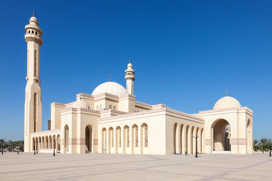Al Fateh Grand Mosque in Manama, Bahrain