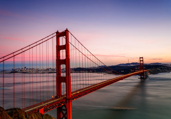 Fototapeta na wymiar Golden Gate Bridge at Sunset