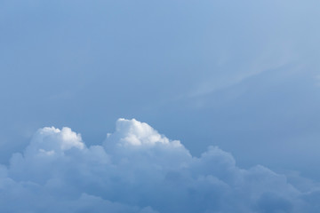 Naklejka na ściany i meble cloud on clear blue sky