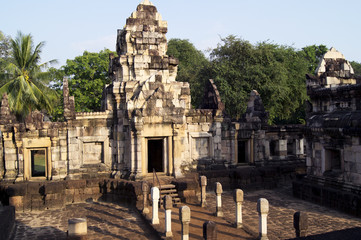 Fototapeta premium Prasat Sadok Kok Thom at Sa Kaeo Province in Thailand