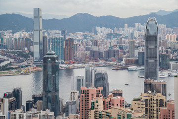 Fototapeta premium Panorama Hong Kongu, Kowloon i Victoria Harbour, Hong Kong