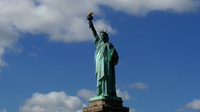 Passing Liberty Statue New York 4K UHD
