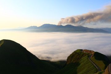 阿蘇山の噴火とラピュタと道