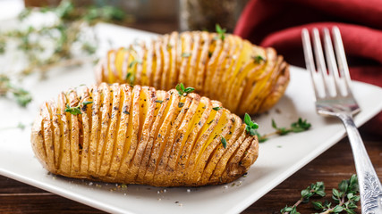 Baked hasselback potatoes 