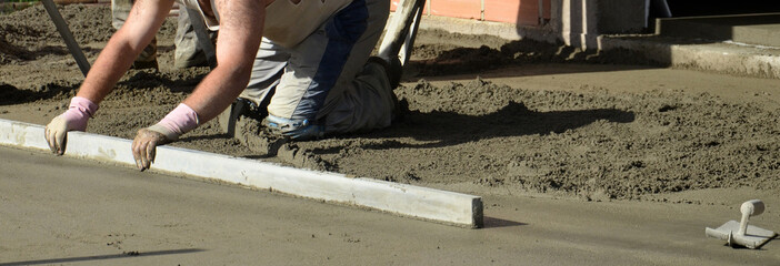 smooth concreting the floor