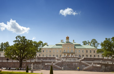 Fototapeta premium Russia. Petersburg. Oranienbaum (Lomonosov). lower park. Big Menshikovsky palace.