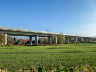 Fototapeta na wymiar Autobahnbrücke