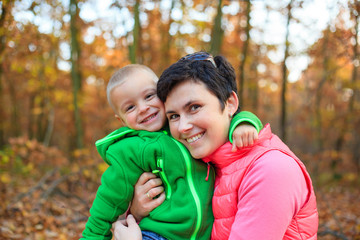 Autumn portrait of family.