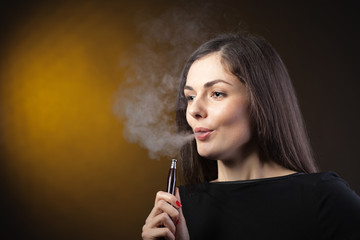 Fototapeta premium girl smoking a hookah