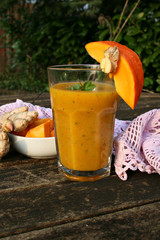 organic kürbis ingwer smoothie chilli wildkräuter lifestyle sunlight dhabby chic