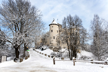 Fototapeta na wymiar Medieval Castle in Niedzica, Poland, in winter