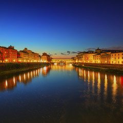 Fototapeta na wymiar Ponte Vecchio landmark on sunset, old bridge, Arno river in Flor