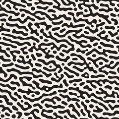 Vector Seamless Black and White Random Rounded Drips Pattern