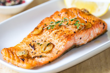 Grilled Salmon with garlic and herb