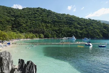 Stickers fenêtre Plage tropicale Bay in Labadee island Haiti