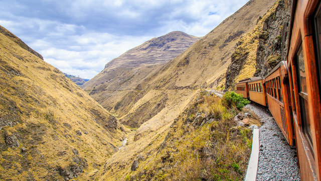 Le train des Andes Riobamba Alausi Equateur