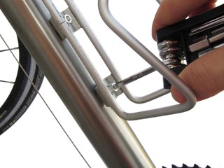Tips of nuts and bolt