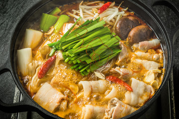 熱々の火鍋　 Chinese health food hot pod