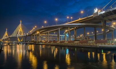 Obraz na płótnie Canvas River Bridge in Bangkok