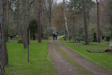 Besuch auf dem Friedhof
