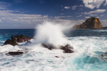 Big waves hitting rocks - Long exposure version