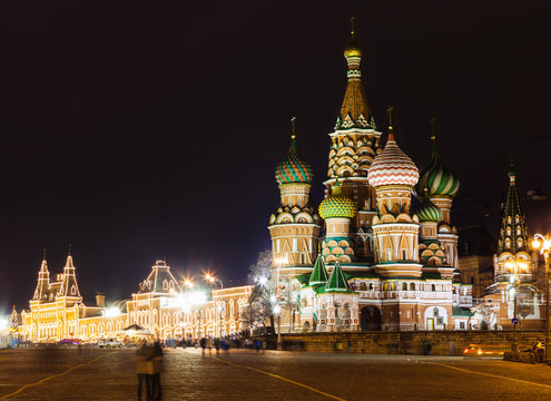 view of Saint Basil's Cathedral in Moscow in night