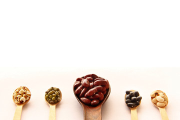 Different kinds of Grains, five grains