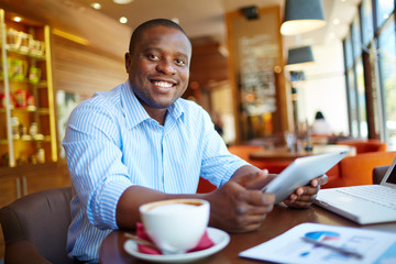 Having a break at cafe