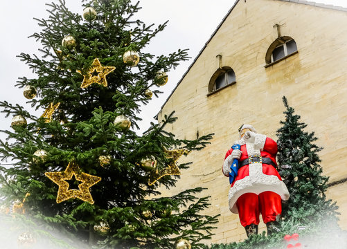 Gemeentegrot in Weihnachtsstadt Valkenburg, Niederlande
