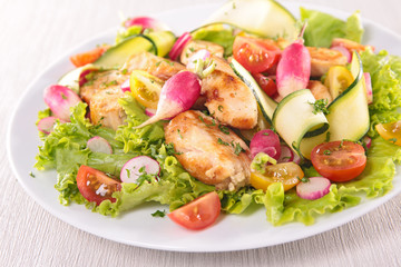 vegetable salad with chicken breast