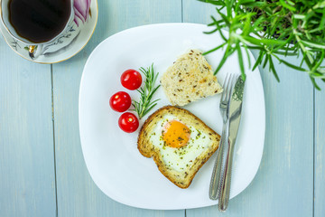 Egg-in-a-hole breakfast dish
