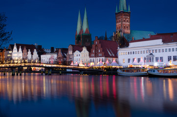 .Lübeck, Christmas mood at the obertrave with churches st.marie