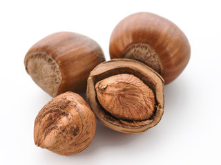 Geknackte Haselnüsse