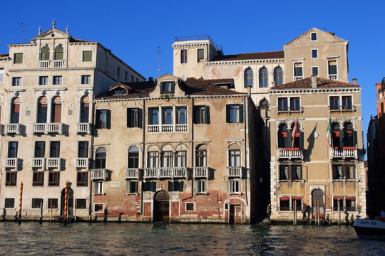 venezia pallazzi sulla laguna