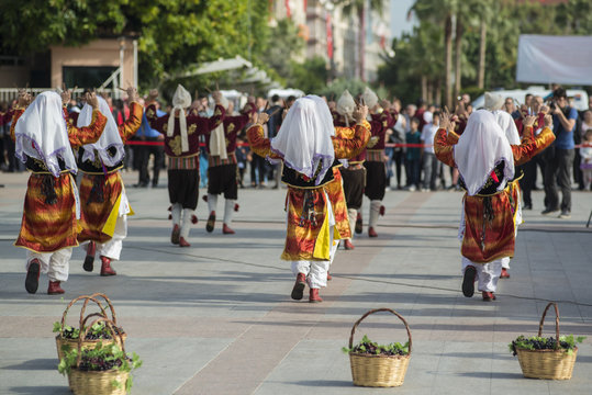 Turkish folk dance team