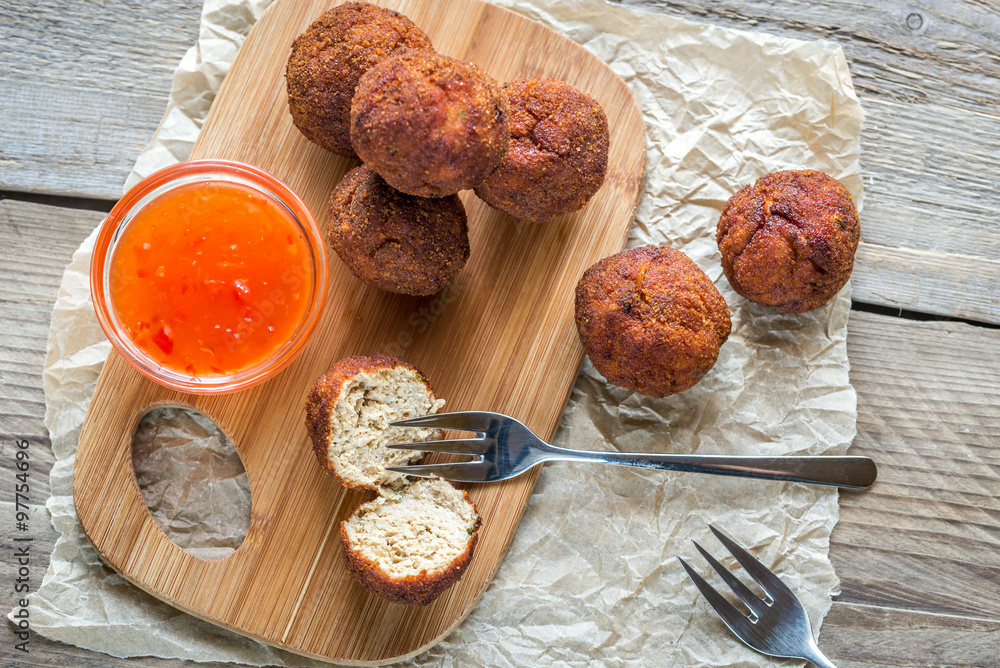 Poster Chicken meatballs with spicy thai sauce