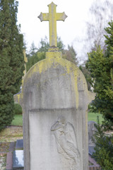 alter Grabstein