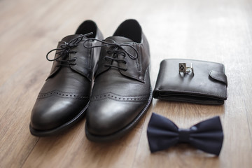 Groom's morning. Wedding accessories 