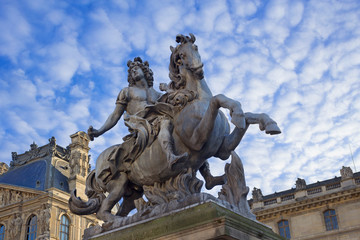 Fototapeta na wymiar Statue of Louis XIV