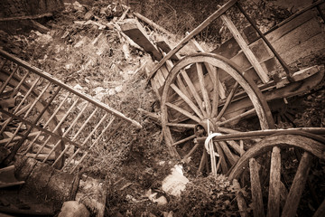 Fototapeta na wymiar monochrome of an old crashed chariot in the countryside