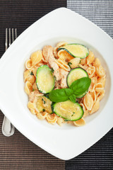 Pasta shell with zucchini