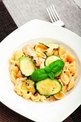 Pasta shell with zucchini