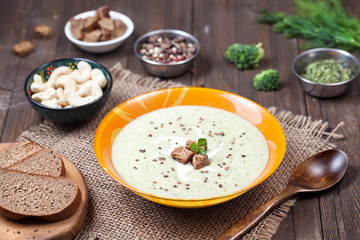 Vegan cream broccoli soup 