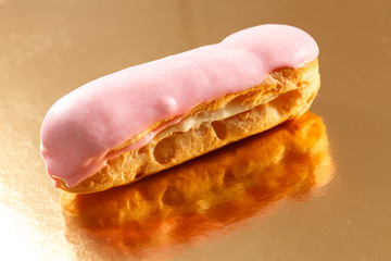 eclair on the white