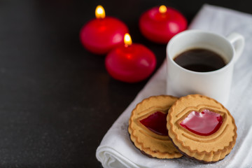 Coffee and lips shaped cookies