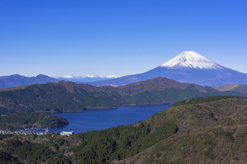 Obraz na płótnie Canvas 箱根大観峰より富士山と芦の湖