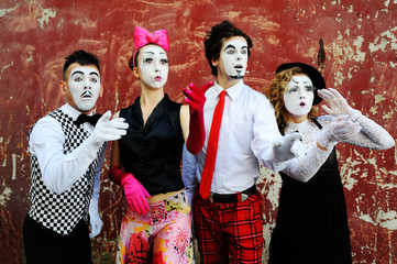 mimes depict different emotions