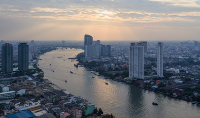Fototapeta na wymiar Evening Bangkok