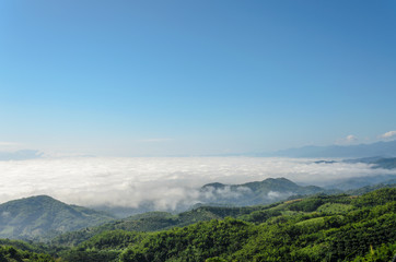 Obraz premium Natural landscape of mountains and sea of mist in the winter season,Thailand