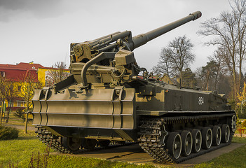 Self-propelled artillery  2S5 